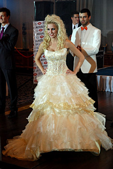„Мисис България UN World 2007” Екатерина Дунева с рокля на „My Lady”